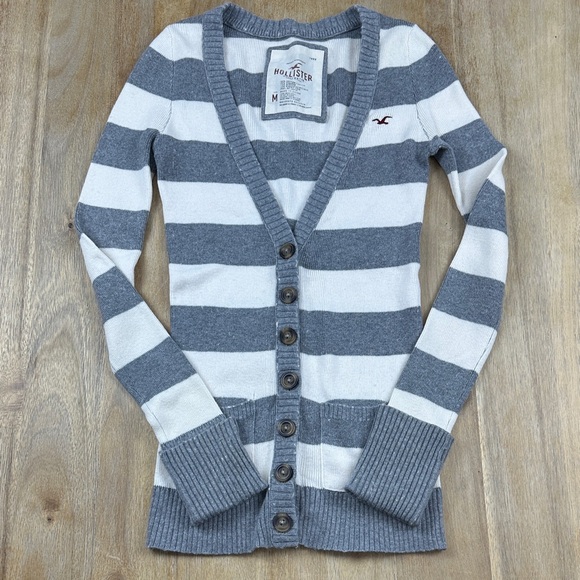 Y2K Hollister Gray and Cream Striped Button Down Cardigan - Picture 2 of 7